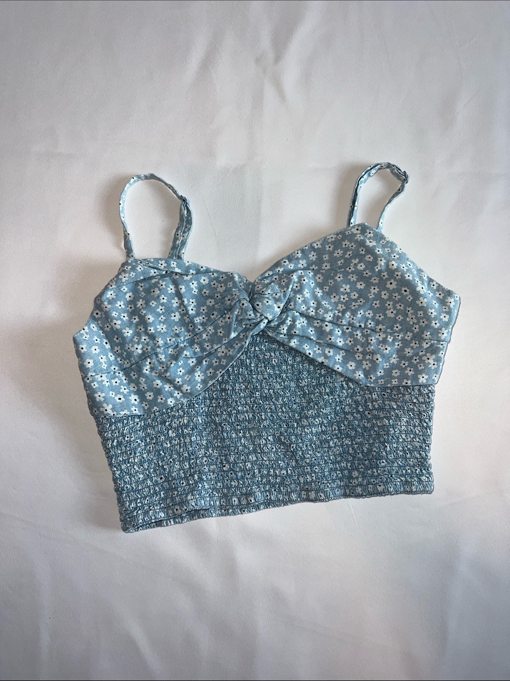 American Eagle Outfitters Light Blue Floral Twist Crop Top Size Medium